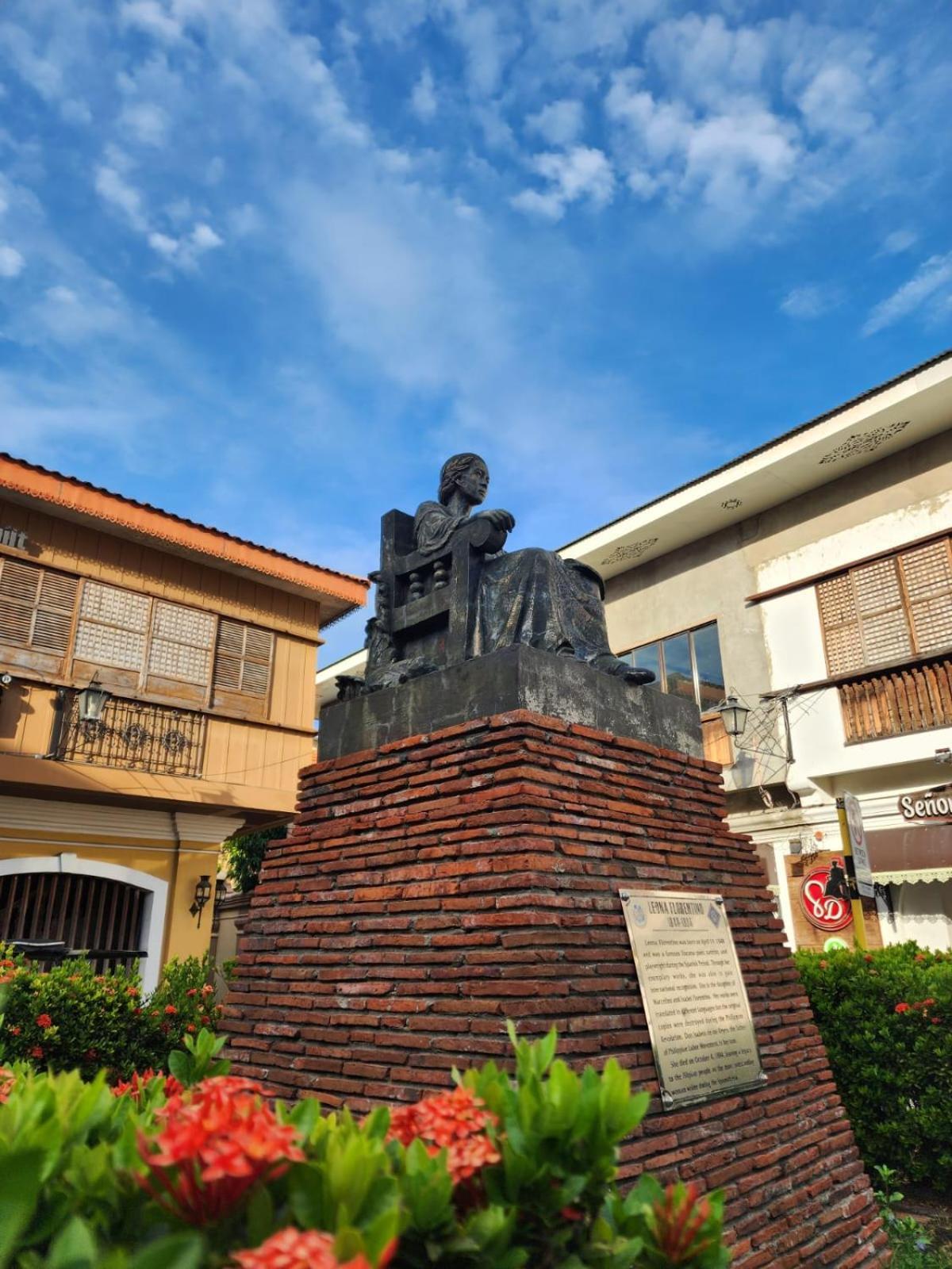 The Orange House - Vigan Villa Экстерьер фото